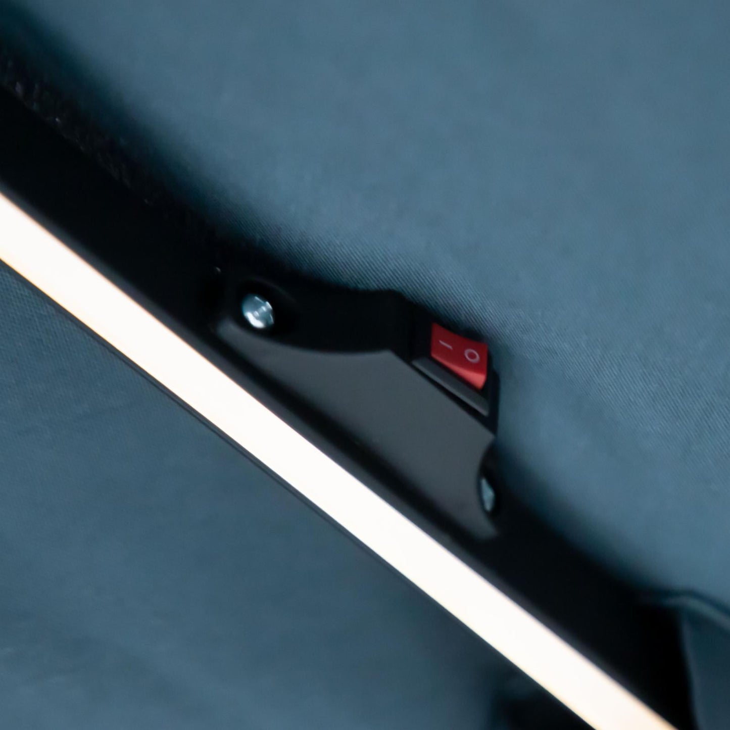 Greemotion Glam 10Ft Blue Cantilever Fabric Outdoor Patio Umbrella