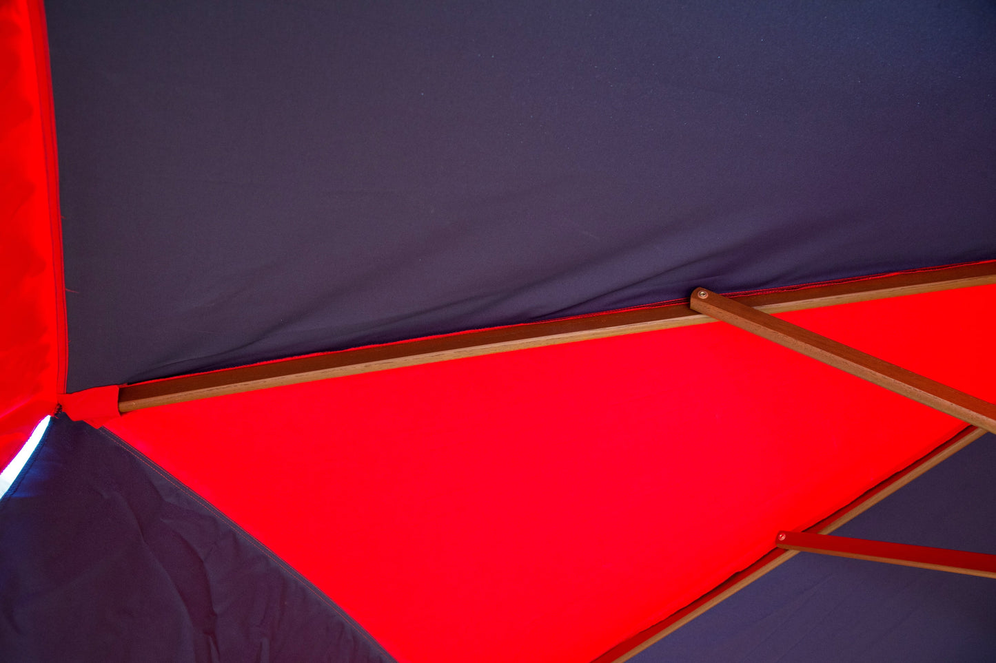 Heininger Holdings 1377 9 ft. Cinzano Market Umbrella